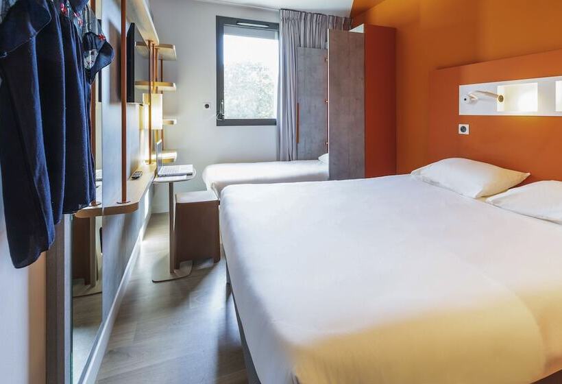 Номер Стандарт Трехместный, Ibis Budget Saintetienne Centre Gare Chateaucreux