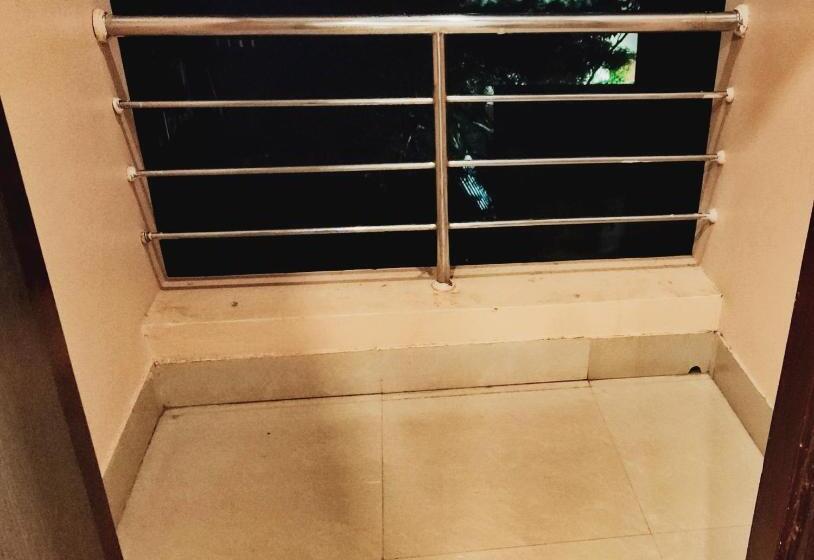 اتاق سوپریور با تخت بزرگ, Sun City
