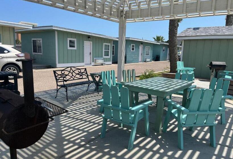 سوئیت با تخت بزرگ, Seashell Village Resort Near The Beach With Kitchens