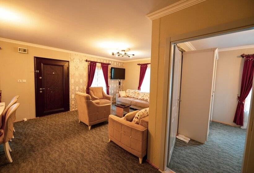 آپارتمان سلطنتی 1 خوابه, Monoir Suite