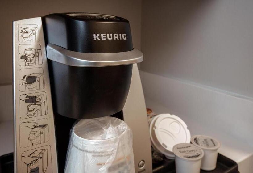 Стандартный Номер Кровать Кинг, Holiday Inn Express & Suites   Beloit, An Ihg