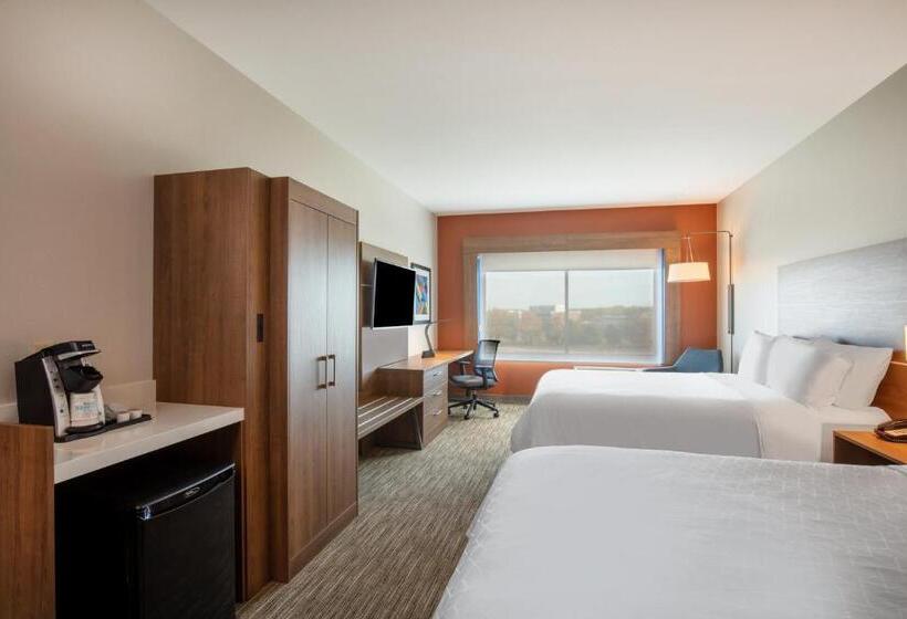 Номер Стандарт Адаптированный для Инвалидов, Holiday Inn Express & Suites   Beloit, An Ihg
