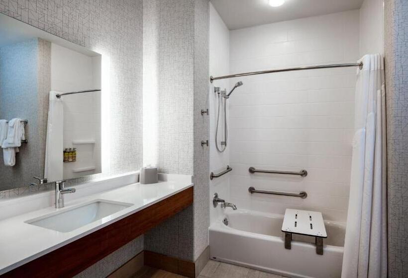 Номер Стандарт, Holiday Inn Express & Suites   Beloit, An Ihg