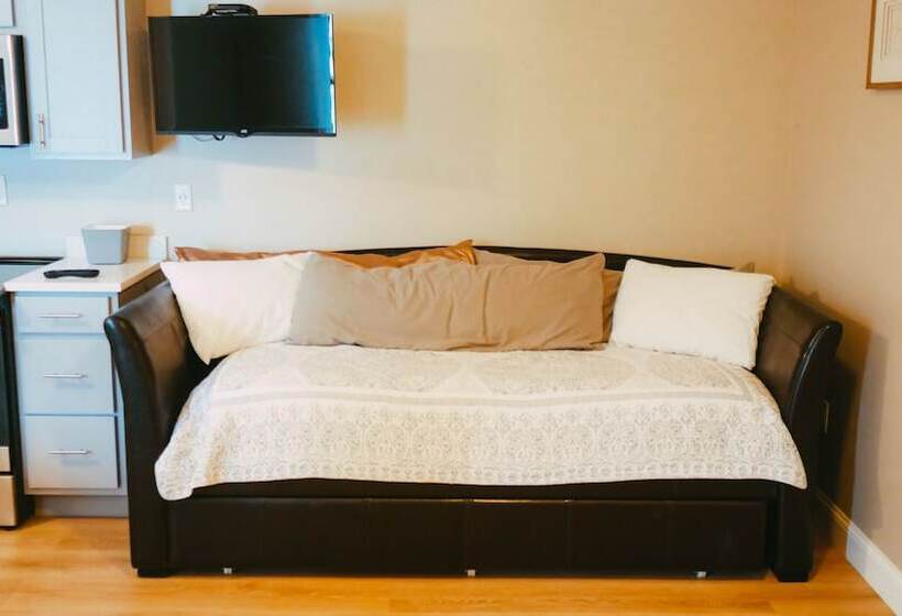 Люкс Повышенной Комфортности, Atlantic Motel