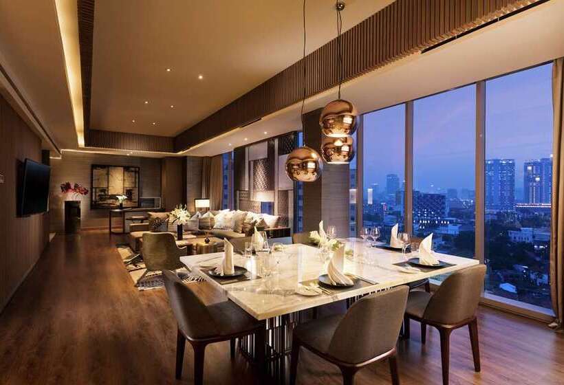 سوئیت پرزیدنت, Hilton Durban
