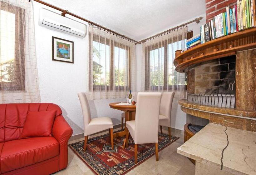 آپارتمان 1 خوابه, Apartments Pino