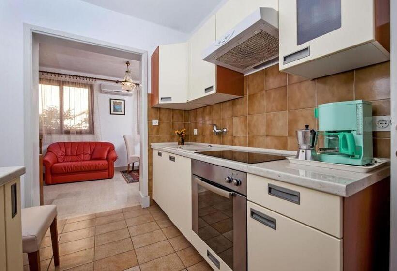 آپارتمان 1 خوابه, Apartments Pino