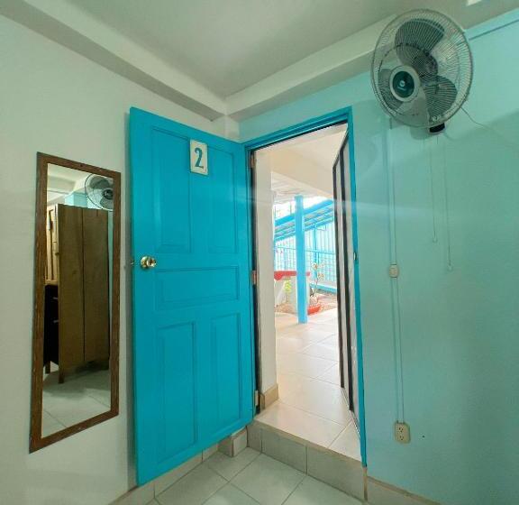 تختخواب در اتاق مشترک, Hostel Samara