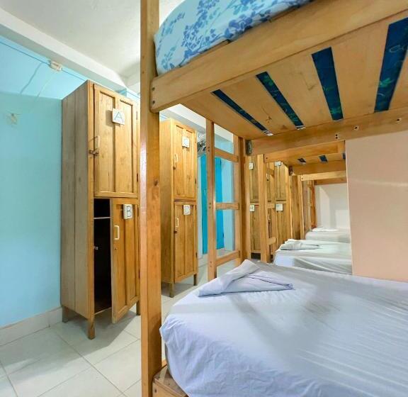 تختخواب در اتاق مشترک, Hostel Samara