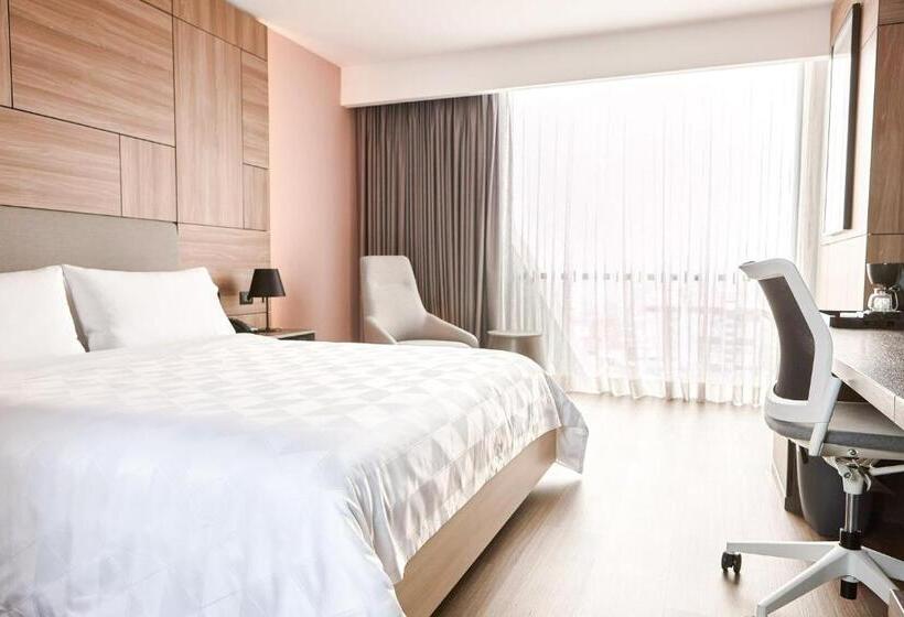 带大床的标准间, Holiday Inn   Lima Miraflores, An Ihg
