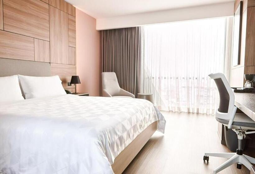 带大床的标准间, Holiday Inn   Lima Miraflores, An Ihg