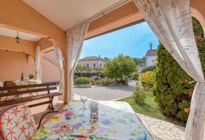 شقة غرفة واحدة مزودة بتراس, Apartment Complex Silva Rovinj
