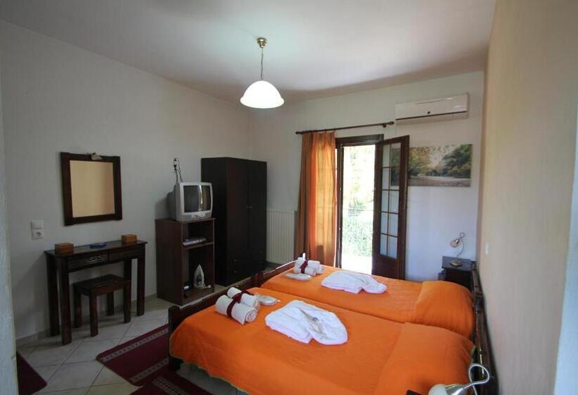 Апартаменты 1 Спальня, Artemis Apartments