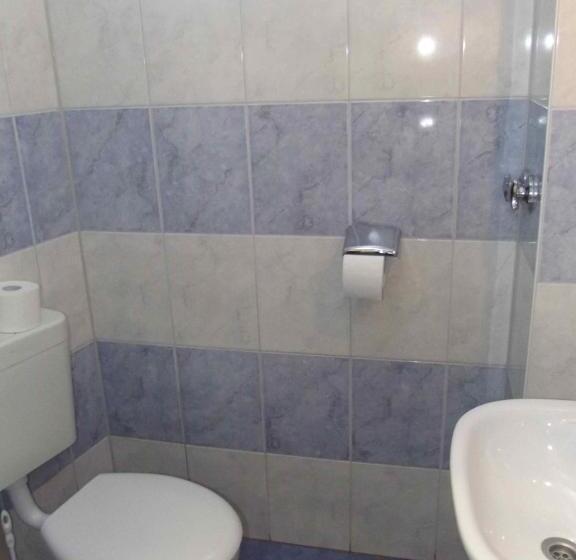 اتاق استاندارد یک نفره, City Hostel