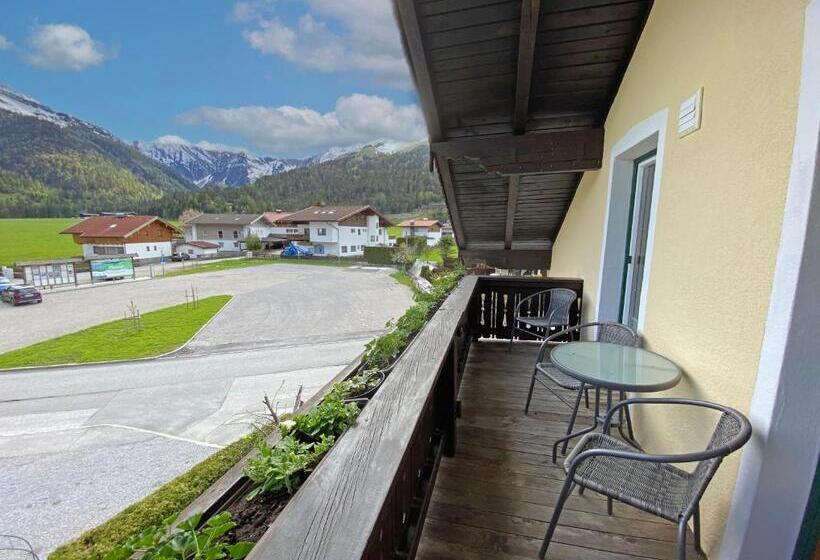 Апартаменты 2 Спальни, Haus Christlum