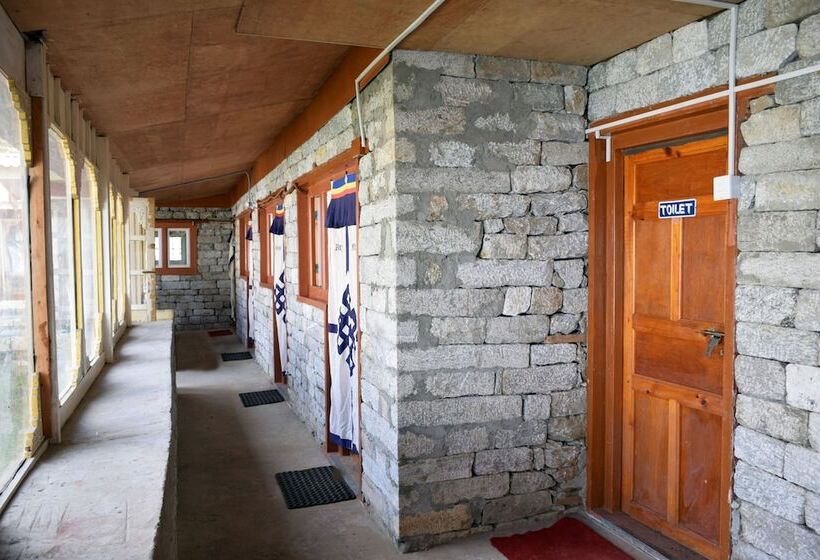 اتاق اکونومی, Machermo Lodge & Bakery