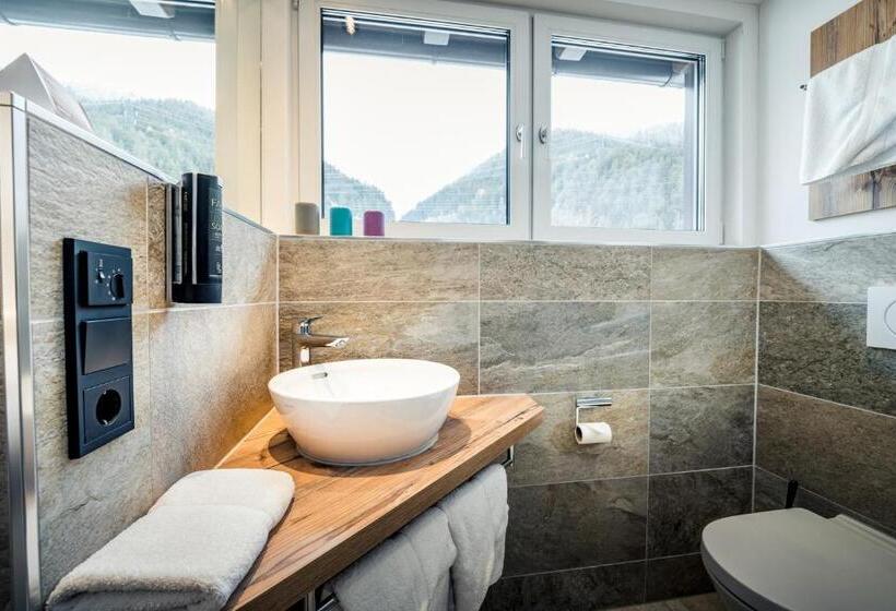 اتاق راحتی سه تخته, Pension Der Steinbock   Das 300 Jahre Alte Bauernhaus   Tirol