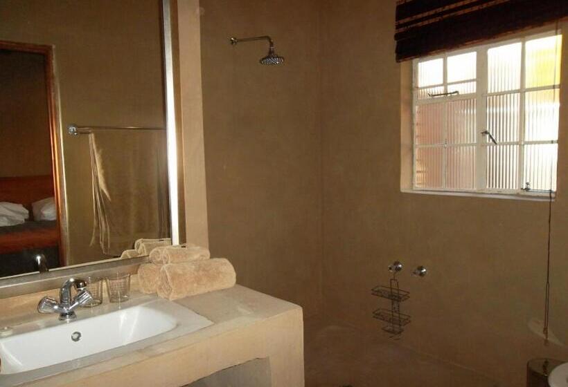 اتاق استاندارد, Ku De Ta B&b