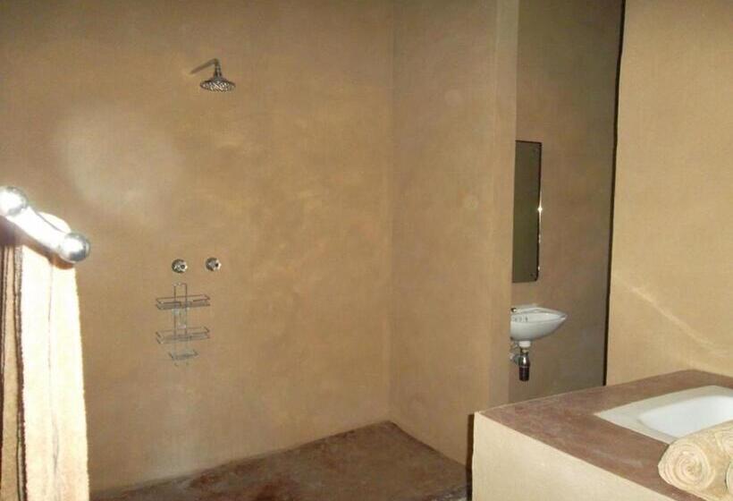 اتاق استاندارد, Ku De Ta B&b