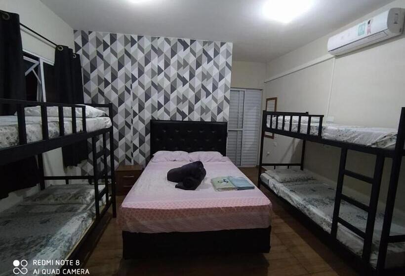 발코니가 있는 스위트, Hostel Aeroporto