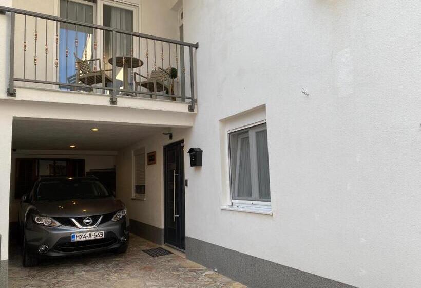 اتاق استاندارد, Apartments & Rooms Mostar Story