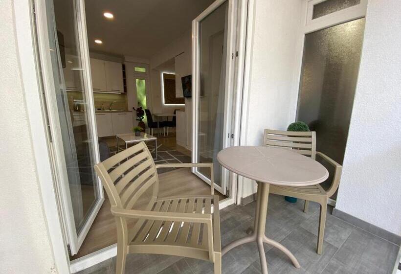 استودیو استاندارد با بالکن, Apartments & Rooms Mostar Story