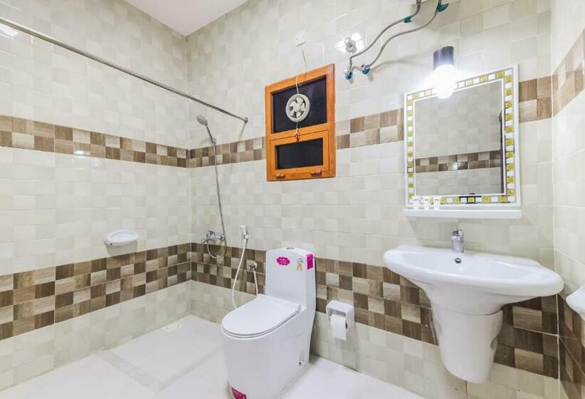 اتاق استاندارد با تخت بزرگ, Ras Al Hadd Waves