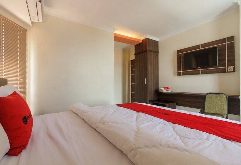 Номер Стандарт, Reddoorz Plus @ Boulevard Panakkukang