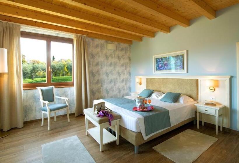 Люкс, Borgo Romantico Relais