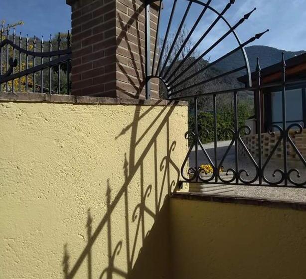 Студия Стандарт, Agriturismo Monte Cologna