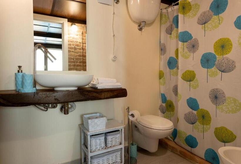 Студия Стандарт, Agriturismo Monte Cologna