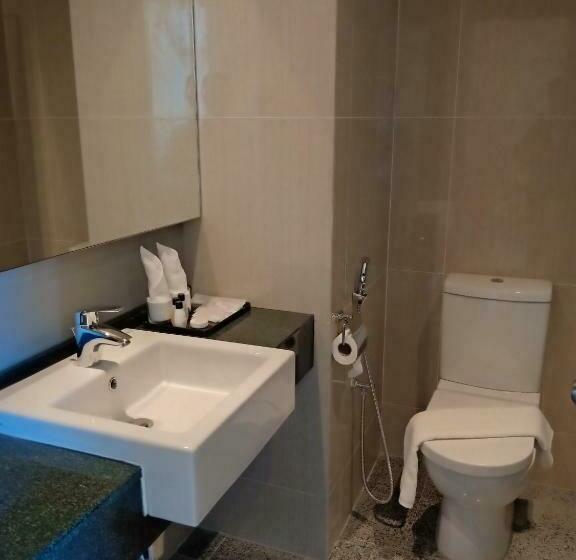 اتاق لوکس با چشم‌انداز شهر, Paya Bunga Hotel Terengganu