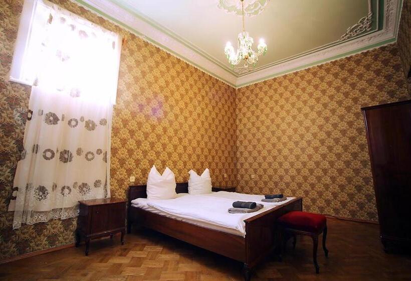 اتاق استاندارد با سرویس بهداشتی مشترک, Guest House Old Kutaisi