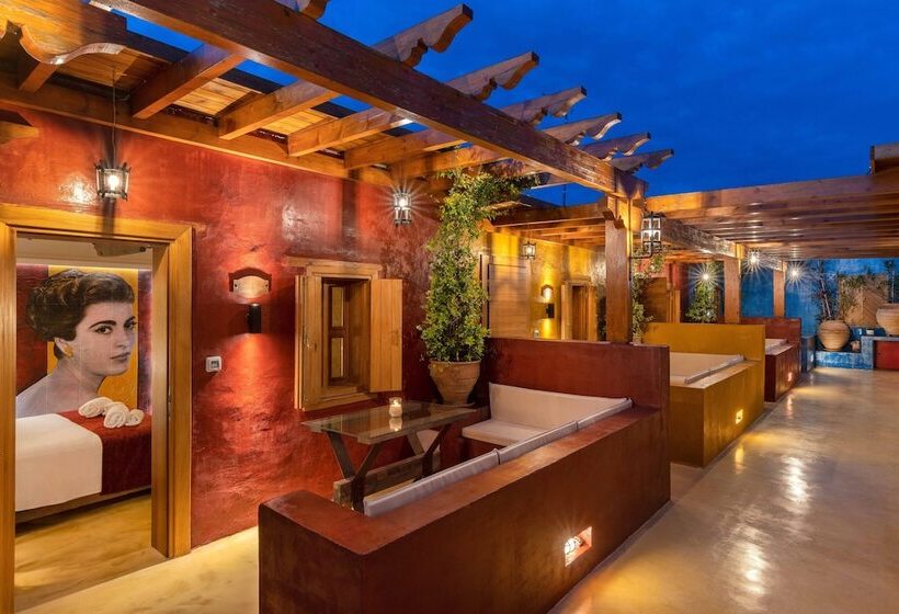 Номер Deluxe, 10gr Boutique Hotel & Wine Bar