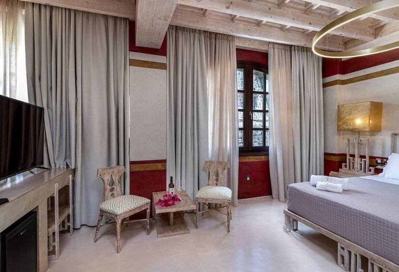 Люкс Superior, 10gr Boutique Hotel & Wine Bar
