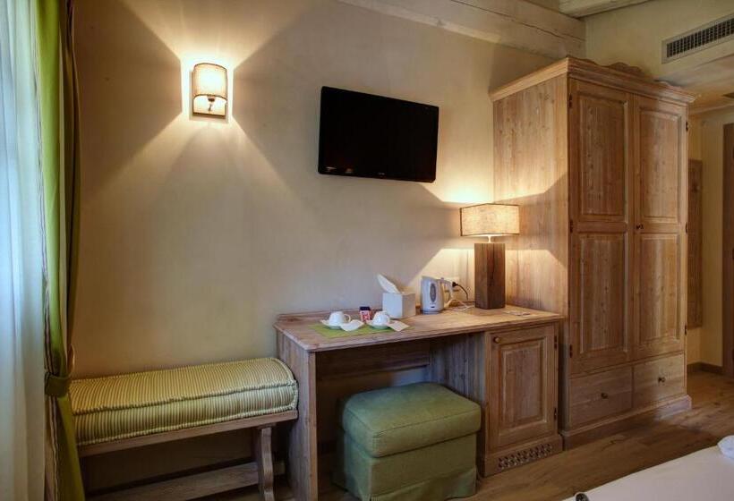 اتاق راحتی, Agriturismo Costa Di Faraggiana