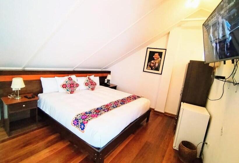إستوديو قياسى سرير كينج, Posada San Blas