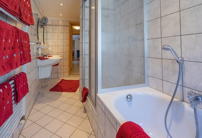 Апартаменты 2 Спальни, Altkölnischer Hof
