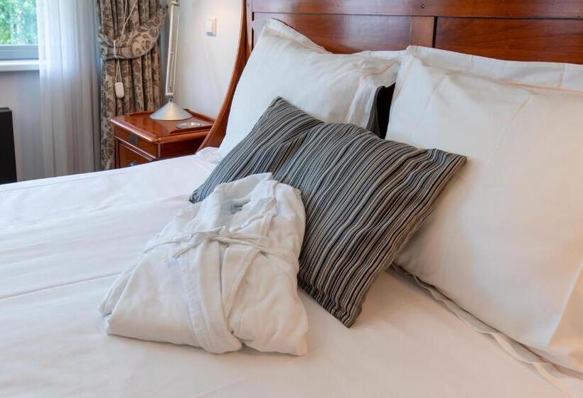 Номер Deluxe, La Rosa Amsterdam Beach