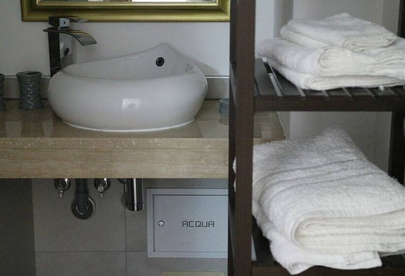 اتاق لوکس سه تخته, B&b Del Corso