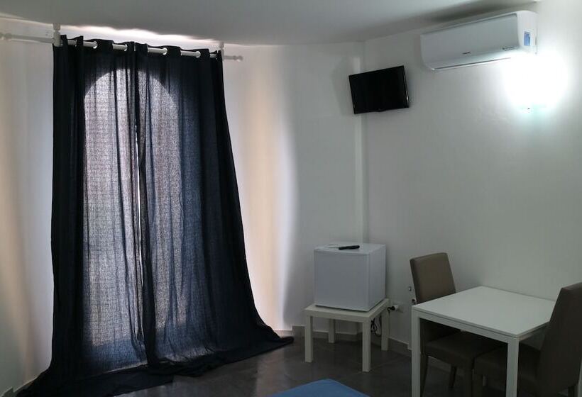اتاق لوکس سه تخته, B&b Del Corso
