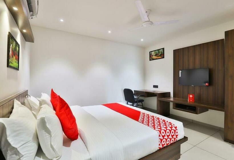 اتاق لوکس, Sparsh Inn  Chandkheda