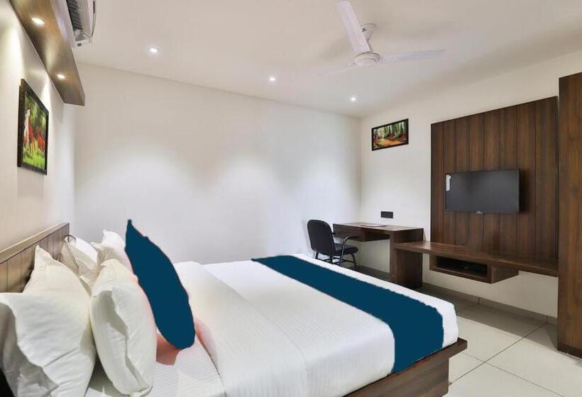 اتاق لوکس, Sparsh Inn  Chandkheda