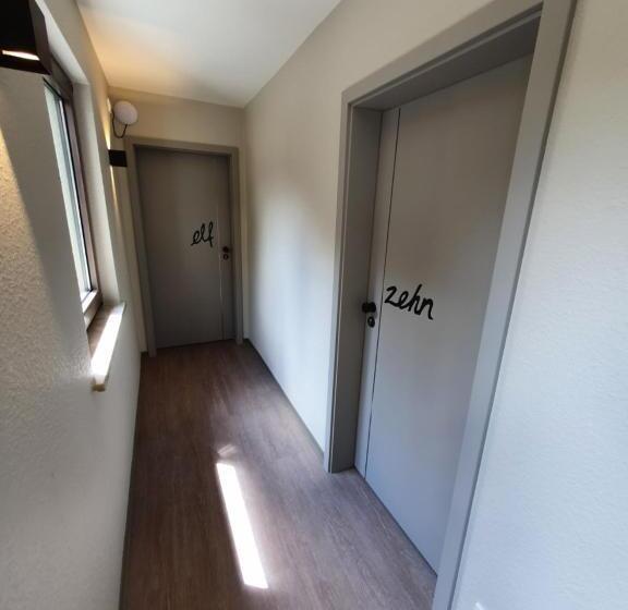 חדר סטנדרט לארבעה, Wirtshaus & Hotel Zur Alten Brauerei Zapf