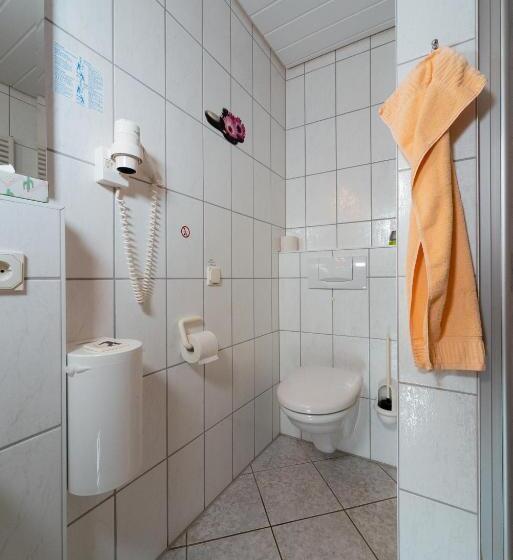 Номер Стандарт Трехместный, Wirtshaus & Hotel Zur Alten Brauerei Zapf