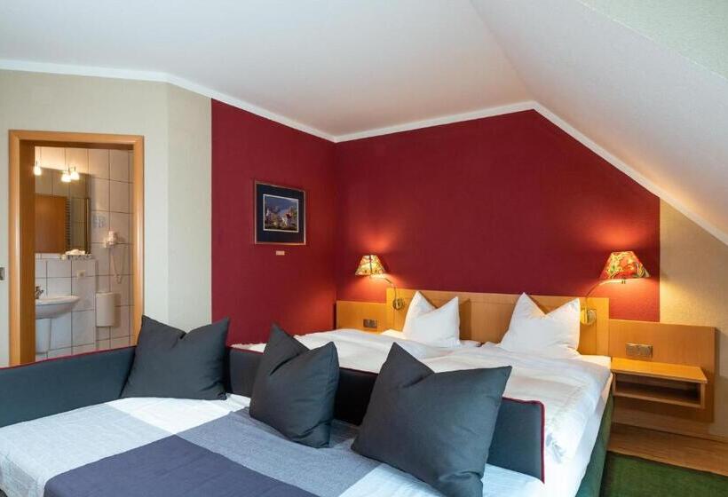 חדר סטנדרט לשלושה, Wirtshaus & Hotel Zur Alten Brauerei Zapf