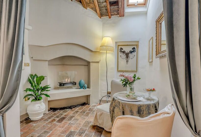 سوییت لوکس, B&b Dei Papi Boutique