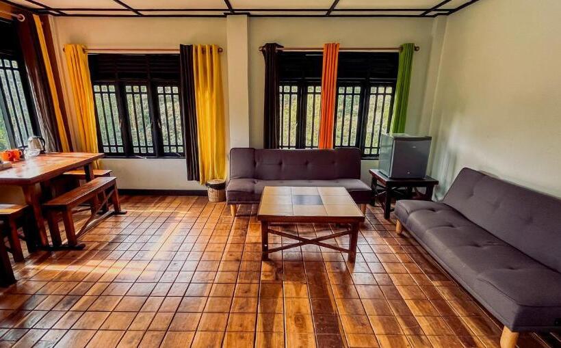 Президентский Люкс, Train View Chalet