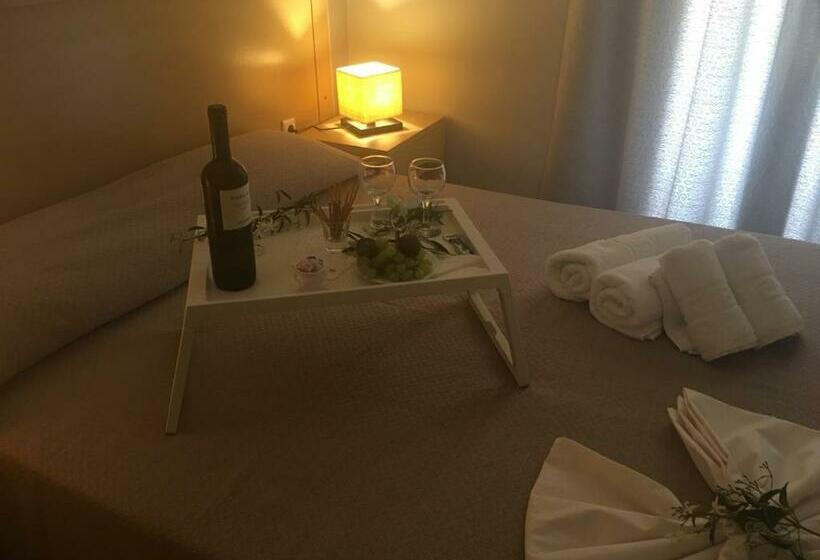 اتاق لوکس با چشم‌انداز دریا, Aphrodite Hotel Syros