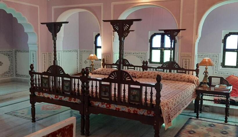 سوییت, Saba Haveli